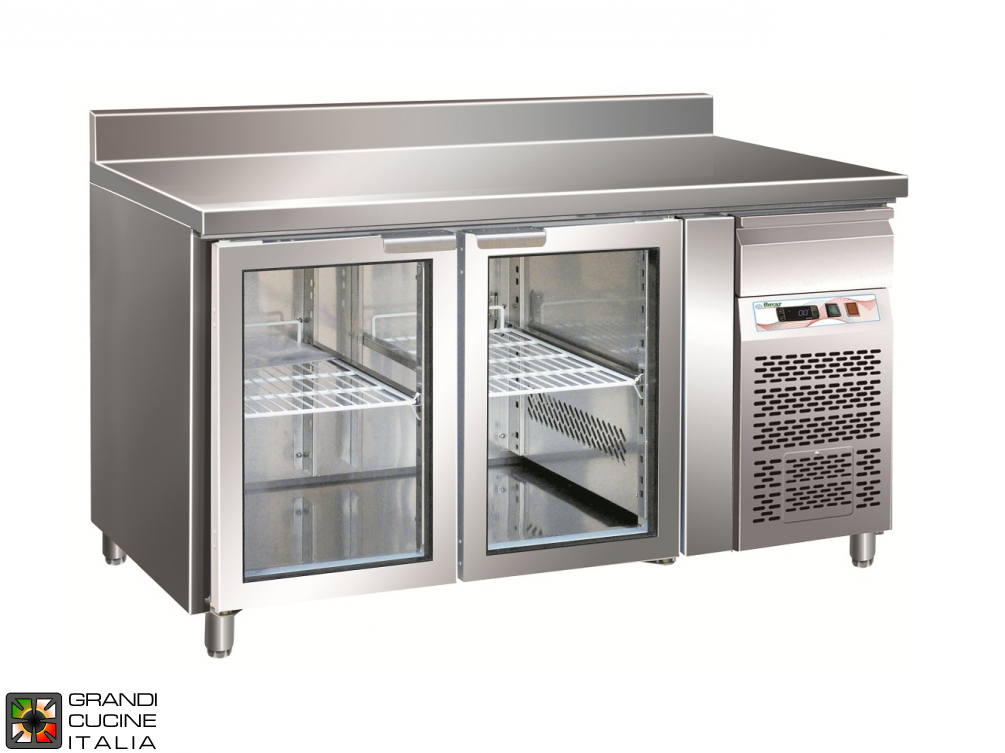  Refrigerated counter GN1/1 with ventilated refrigeration with Backsplash - Glass Door - Range -2 / +8