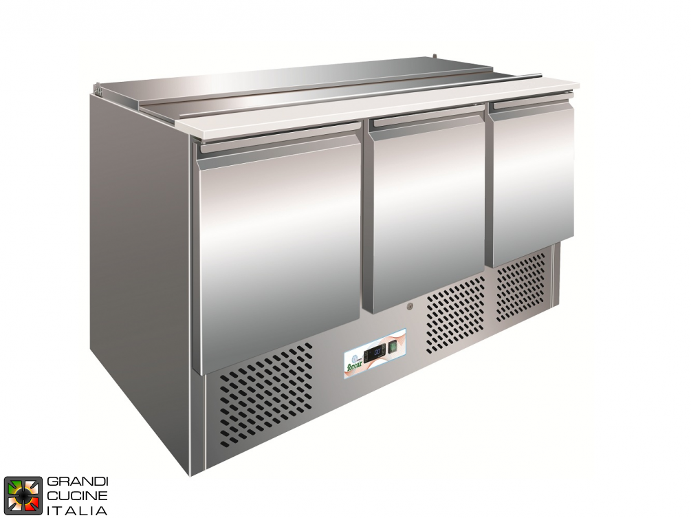  Refrigerated Saladette - GN 1/1 - Condiments Holder Capacity 4x GN 1/1 - Temperature +2°C / +8°C - Three Doors - Bottom Engine compartment - Smooth worktop - Static Refrigeration