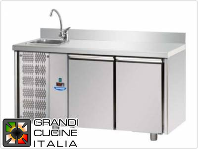  Refrigerated counters - GN 1/1 - Temperature 0°C / +10°C - Two doors - Engine compartment on the left - Worktop with sink and backsplash - Ventilated cooling