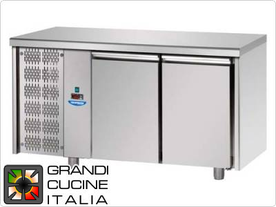  Refrigerated counters - GN 1/1 - Temperature 0°C / +10°C - Two doors - Engine compartment on the left - Smooth worktop  - Ventilated cooling