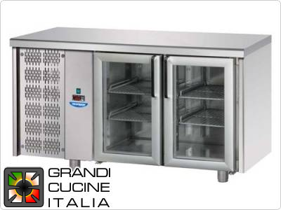  Refrigerated counters - GN 1/1 - Temperature 0°C / +10°C - Two doors - Engine compartment on the left - Smooth worktop  - Ventilated cooling -  Glass doors
