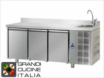  Refrigerated counters - GN 1/1 - Temperature 0°C / +10°C - Three doors - Engine compartment on the right - Worktop with sink and backsplash - Ventilated cooling