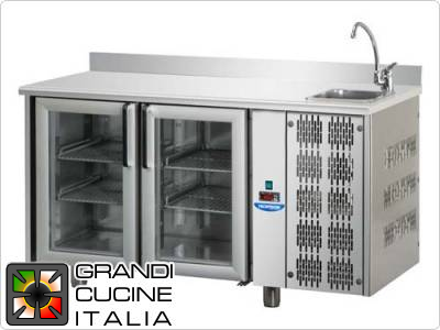  Refrigerated counters - GN 1/1 - Temperature 0°C / +10°C - Two doors - Engine compartment on the right - Worktop with sink and backsplash - Ventilated cooling -  Glass doors
