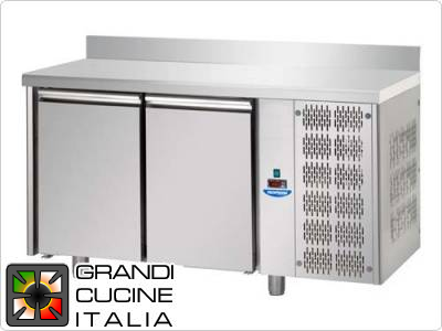  Refrigerated counters - GN 1/1 - Temperature 0°C / +10°C - Two doors - Engine compartment on the right - Worktop with splashback  - Ventilated cooling