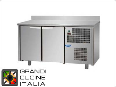  Refrigerated counter - Depth 60 Cm - Temperature 0°C / +10°C - Two Doors - Engine compartment on the right - Worktop with splashback - Ventilated Refrigeration