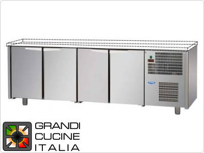  Refrigerated counter - Depth 60 Cm - Temperature 0°C / +10°C - Four Doors - Engine compartment on the right - Without worktop - Ventilated Refrigeration