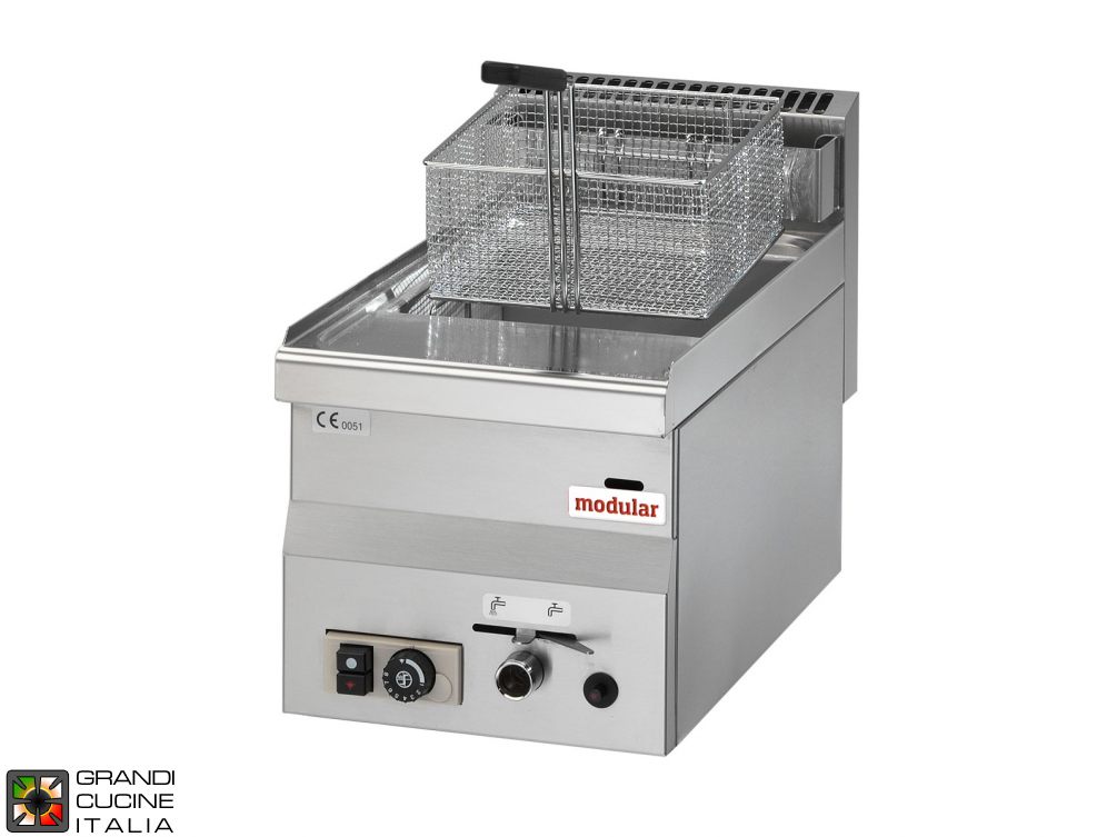  Gas fryer - 1 well - 8 Lt. capacity, supplied with basket