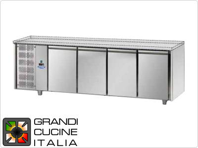  Refrigerated counters - GN 1/1 - Temperature -18°C / -22°C - Four doors - Engine compartment on the left - Without worktop