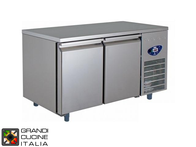  Comptoir réfrigeré - Profondeur 60 Cm - Température -10°C / -25°C - Deux portes - Compartiment moteur placé à droite - Plan de travail Lisse - Réfrigération ventilée